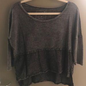 We the Free distressed dark gray top size XS